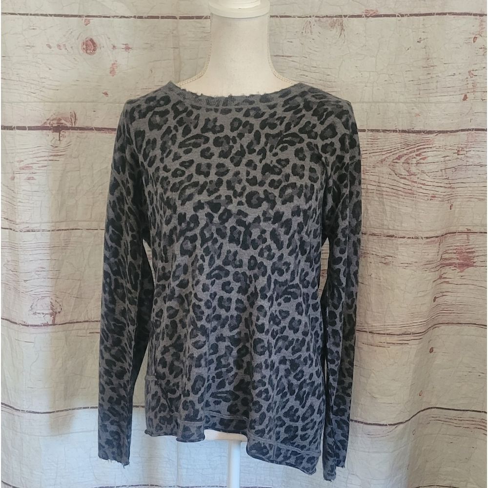 Generation‎ Love Leopard Print Cashmere Sweater Size Medium